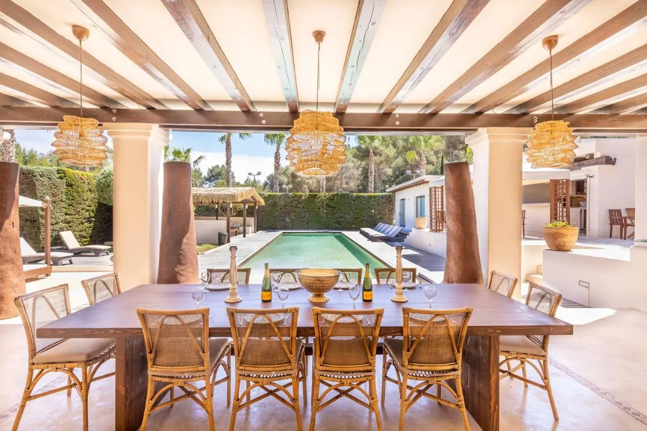 Oasis Villas Complex カラ・ロンガ