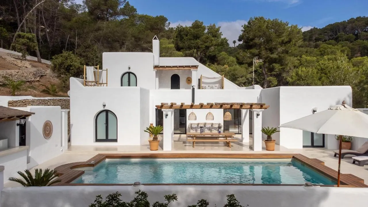 Oasis Villas Complex Cala Llonga