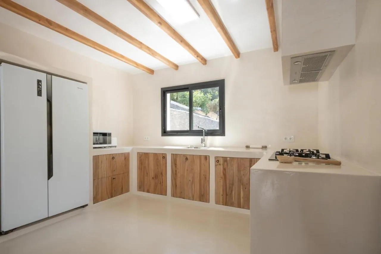 Oasis Villas Complex カラ・ロンガ