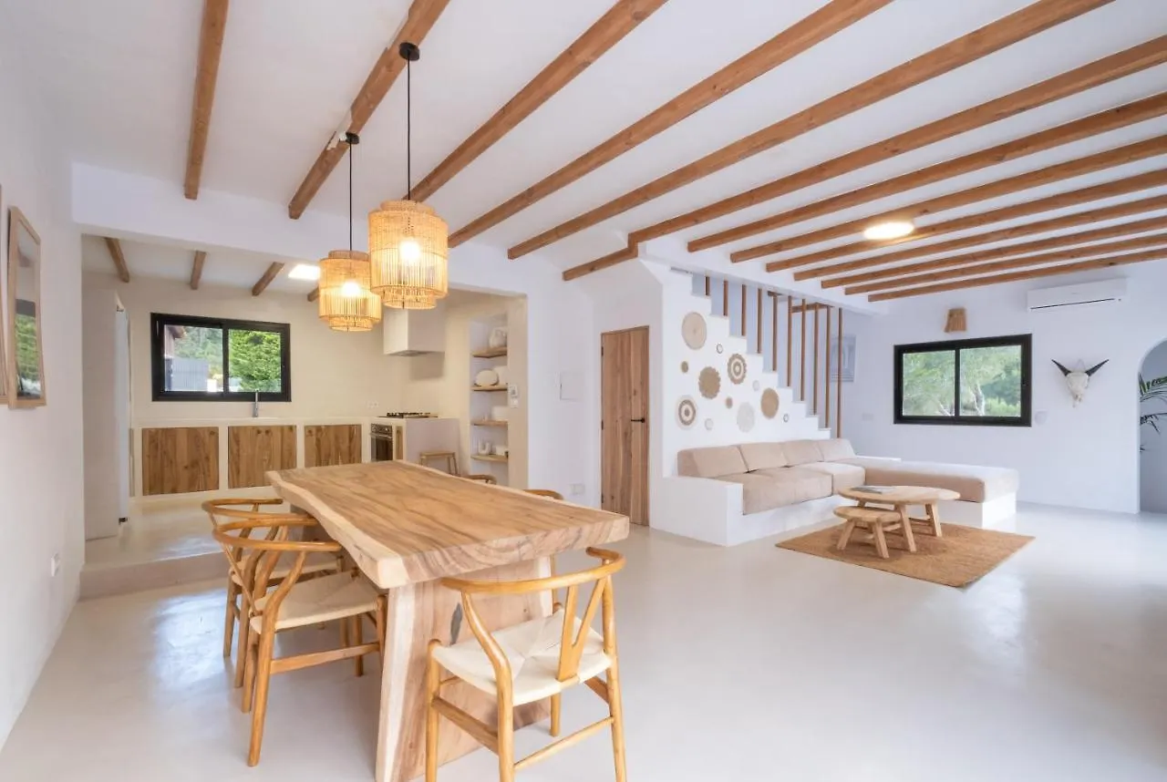Oasis Villas Complex カラ・ロンガ