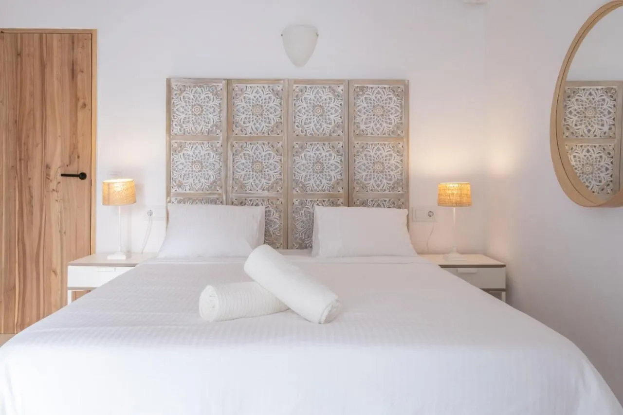 Oasis Villas Complex Cala Llonga
